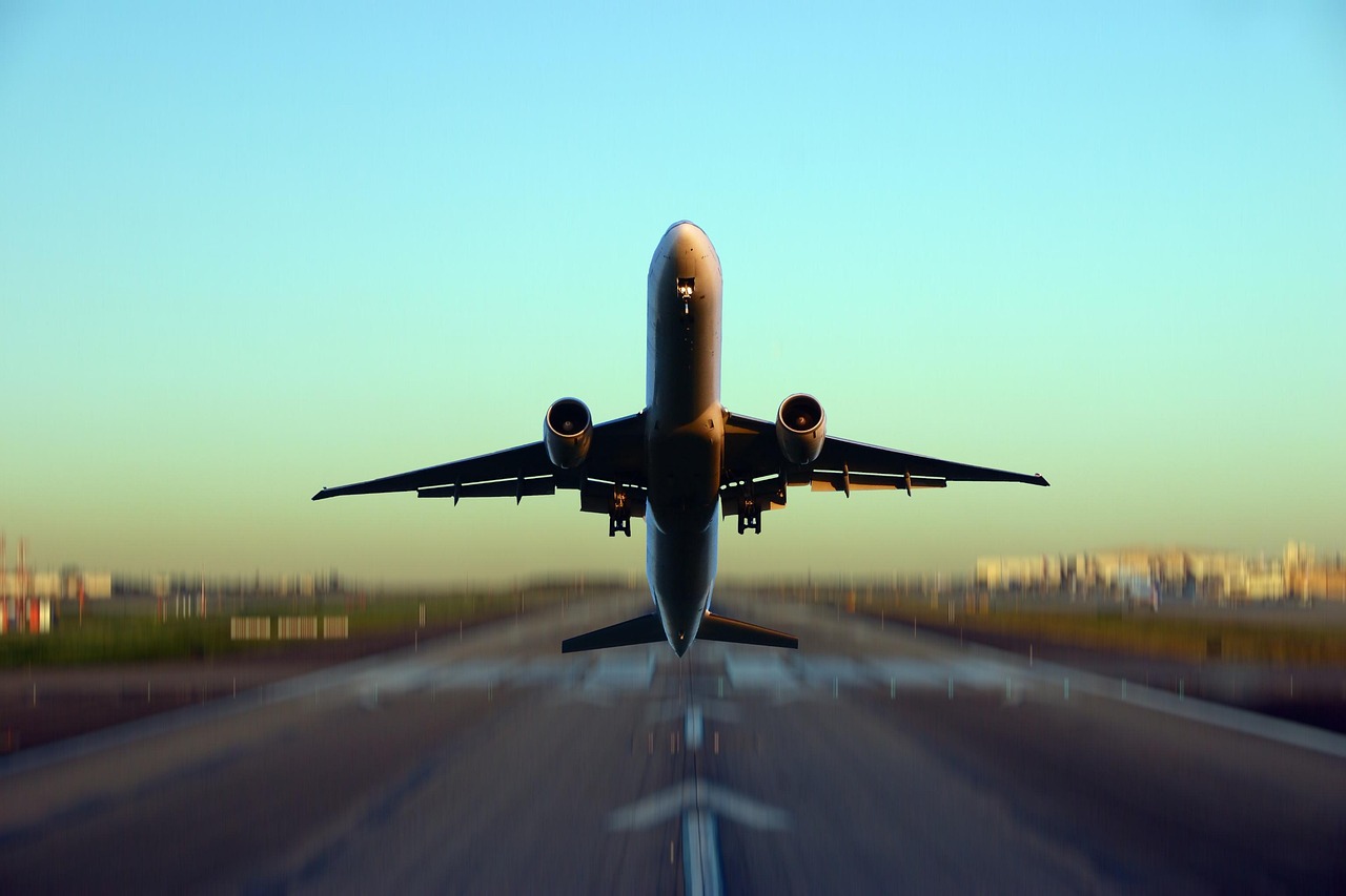 五月春风里的吉祥航空股票行情解析
